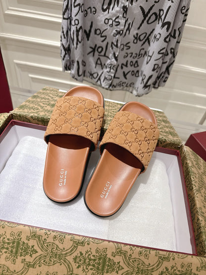 GUCCI SLIDES IN BURNT ORANGE SUEDE WITH EMBOSSED LOGO STYLE 5