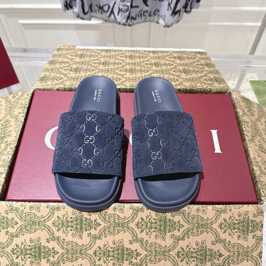 GUCCI SLIDES IN NAVY BLUE SUEDE WITH EMBOSSED LOGO STYLE 4