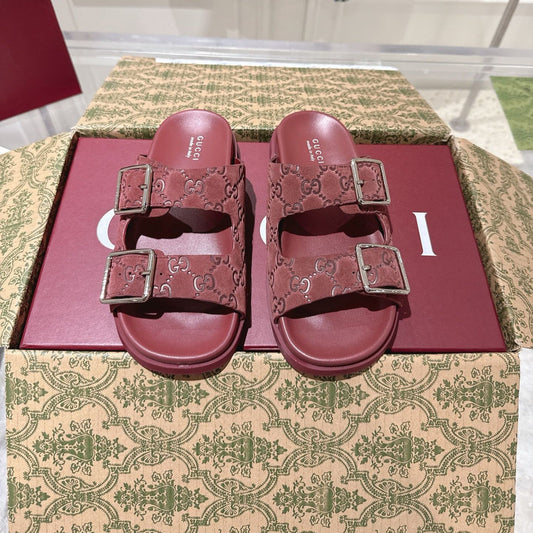 GUCCI SANDALS IN NAVY RED SUEDE EMBOSSED LOGO SILVER HARDWARE