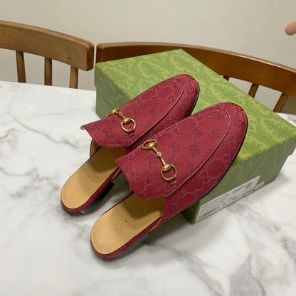 GUCCI MULES IN RED FABRIC GOLD HARD WARE