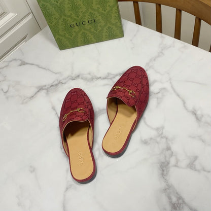 GUCCI MULES IN RED FABRIC GOLD HARD WARE