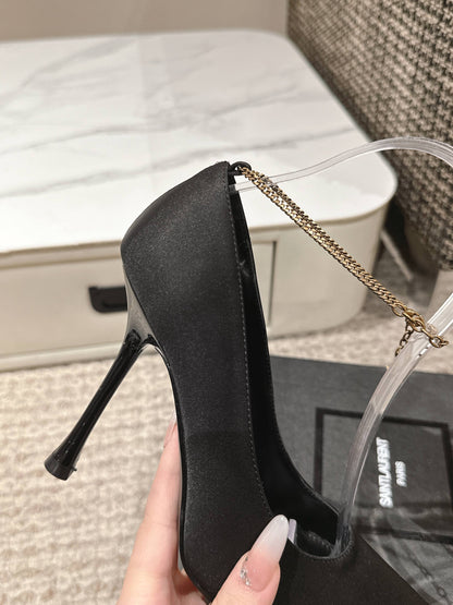 LOUIS VUITTON HIGH PUMP 9 CM IN BLACK SATIN