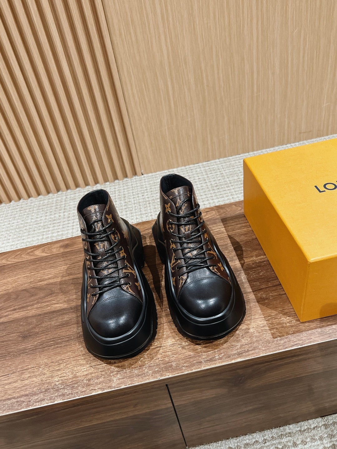 LOUIS VUITTON LV WOMEN CHELSEA BOOT IN BLACK MIX CHOCOLATE BROWN MONOGRAM CALFSKIN