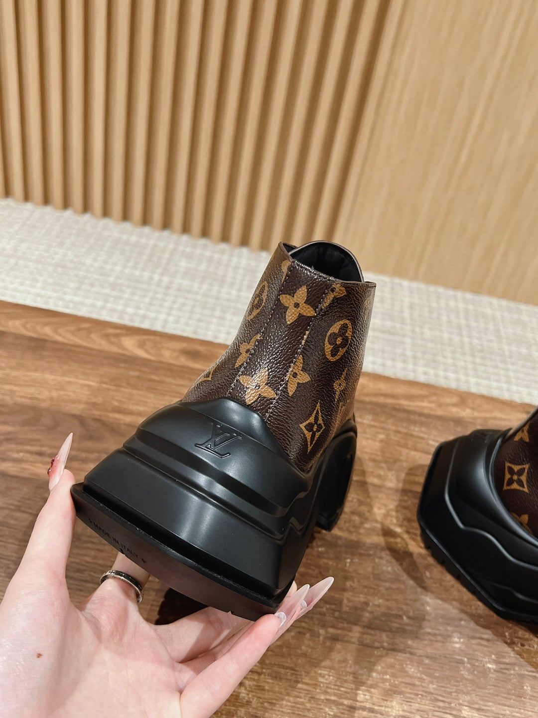 LOUIS VUITTON LV WOMEN CHELSEA BOOT IN BLACK MIX CHOCOLATE BROWN MONOGRAM CALFSKIN
