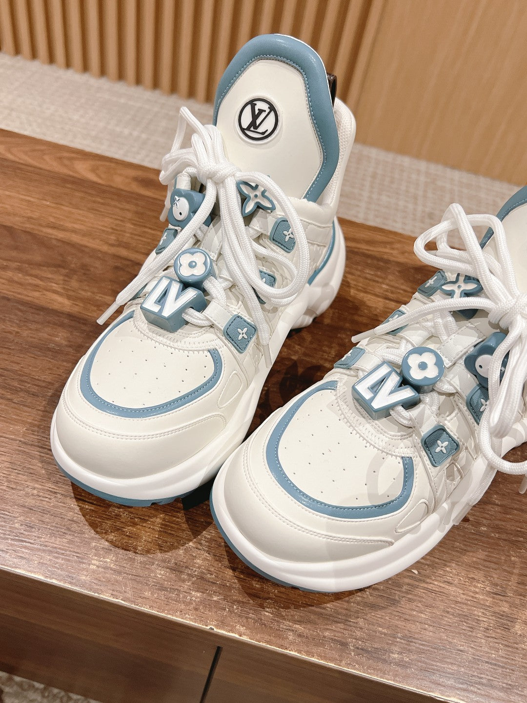 LOUIS VUITTON LV ARCHLIGHT SNEAKER IN WHITE MIX SKY BLUE EMBOSSED CALFSKIN