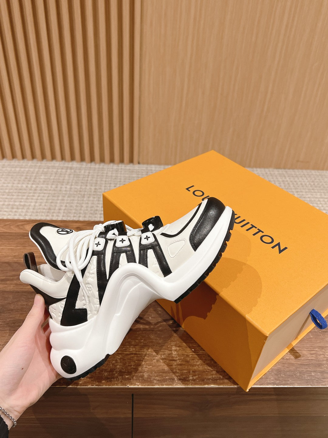 LOUIS VUITTON LV ARCHLIGHT SNEAKER IN WHITE MIX BLACK EMBOSSED CALFSKIN 101058