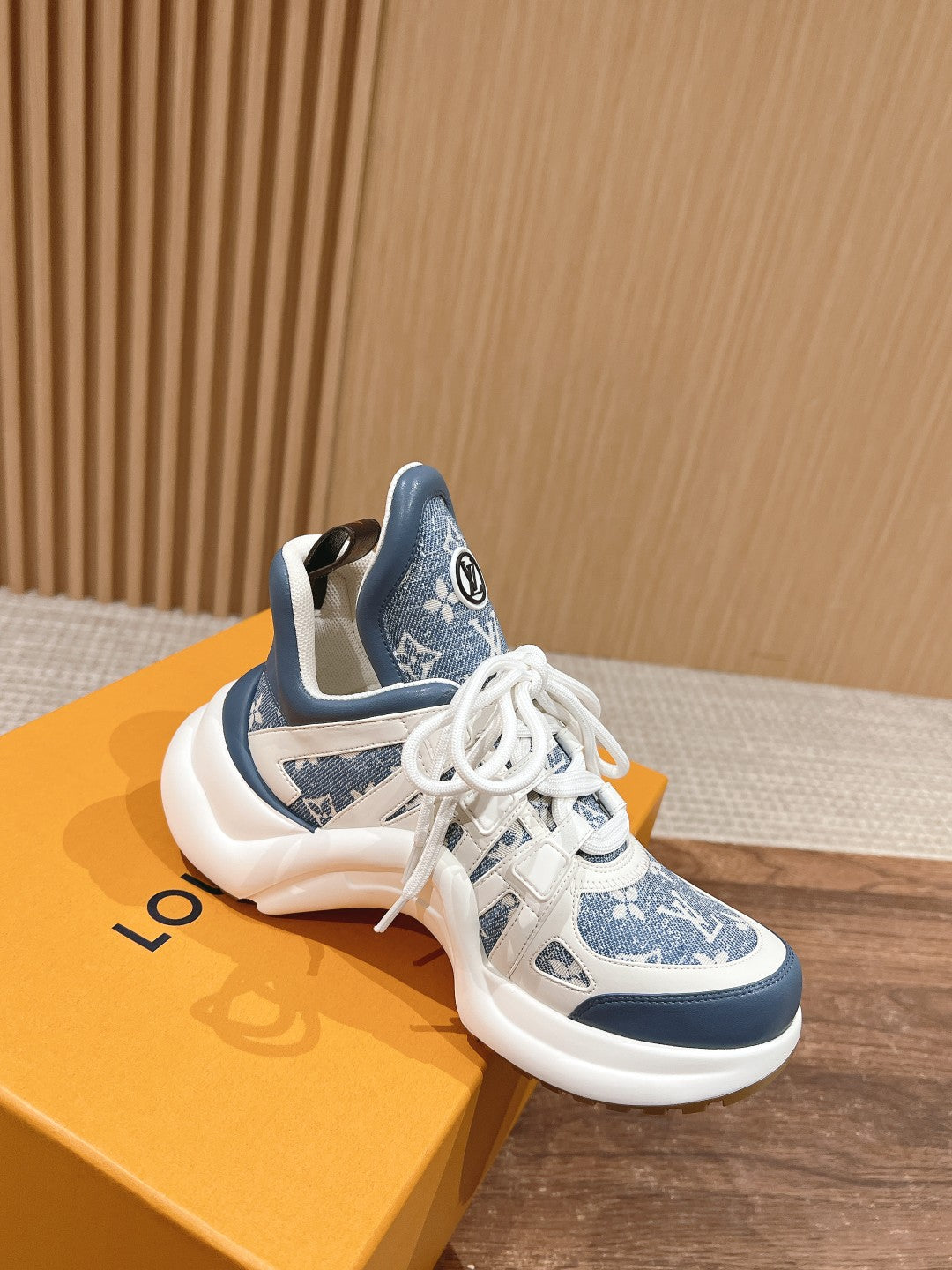 LOUIS VUITTON LV ARCHLIGHT SNEAKER IN WHITE MIX AEGEAN BLUE CALFSKIN AND MONOGRAM DENIM