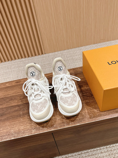 LOUIS VUITTON LV ARCHLIGHT SNEAKER IN WHITE CALFSKIN AND CAMEL BEIGE MONOGRAM DENIM