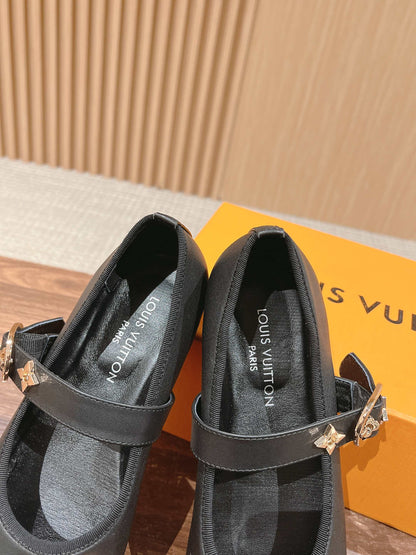 LOUIS VUITTON MARY JANE FLAT IN BLACK CALFSKIN 168943