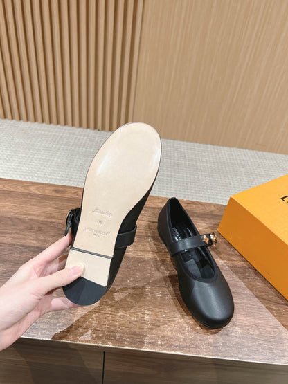 LOUIS VUITTON MARY JANE FLAT IN BLACK CALFSKIN 168943