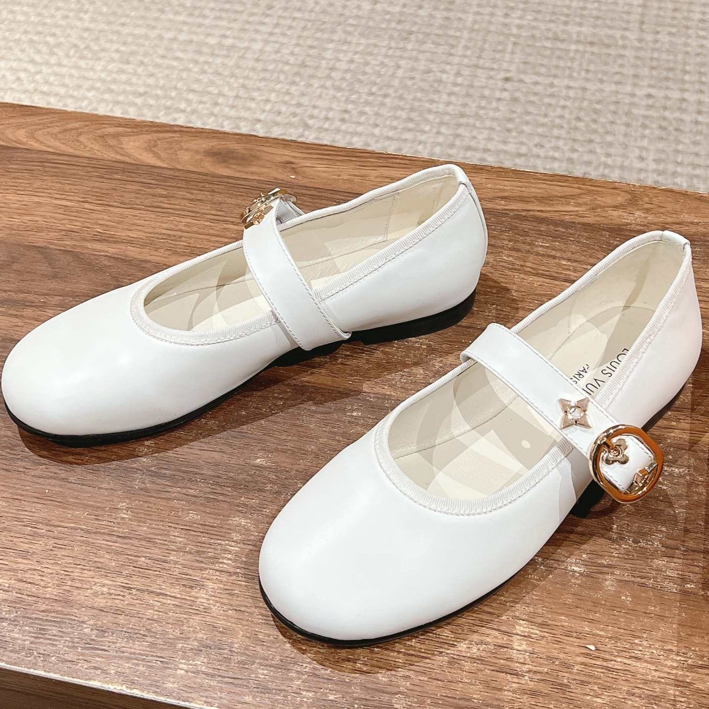 LOUIS VUITTON MARY JANE FLAT IN WHITE CALFSKIN