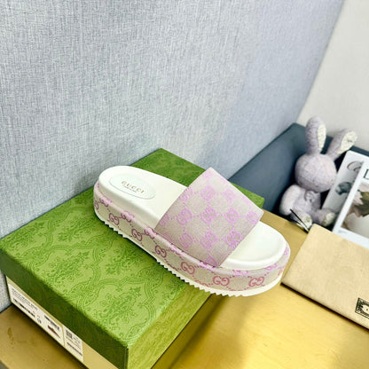GUCCI PLATFORM SLIDE SANDAL PASTEL PINK CANVAS