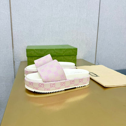 GUCCI PLATFORM SLIDE SANDAL PASTEL PINK CANVAS