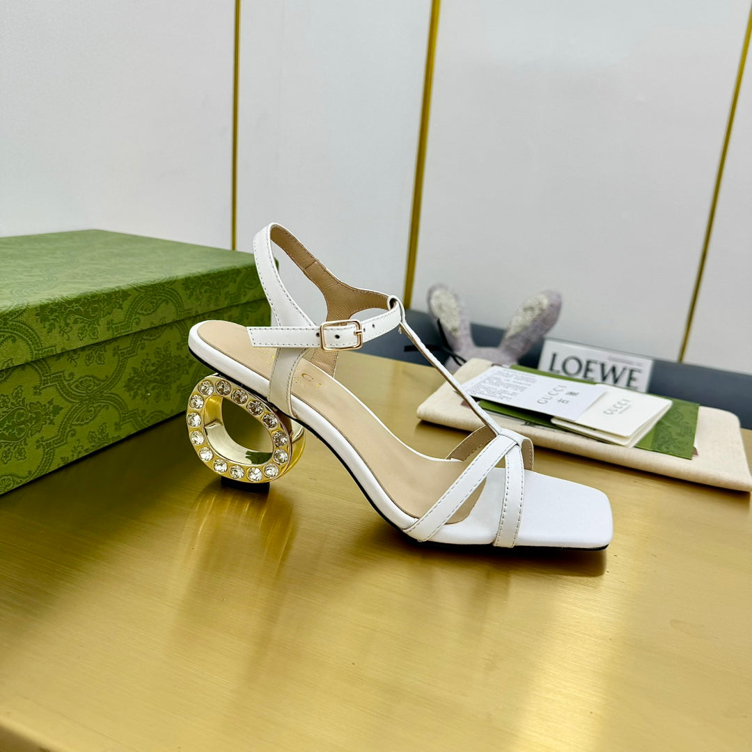 GUCCI MEDIUM-HEEL SANDAL IN WHITE CALFSKIN GOLD HARDWARE WITH RHINSTONES