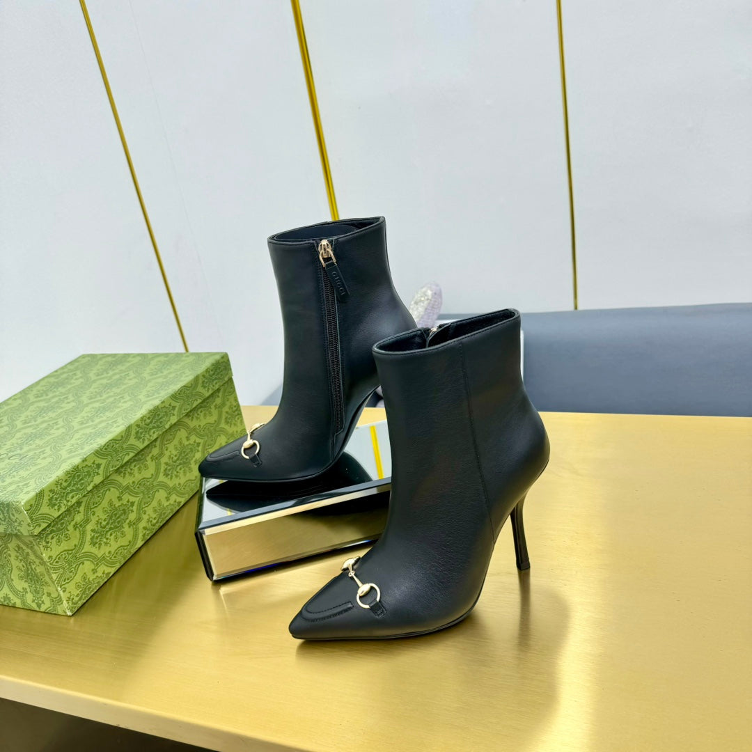 GUCCI HORSEBIT ANKLE BOOT IN BLACK SHEEPSKIN