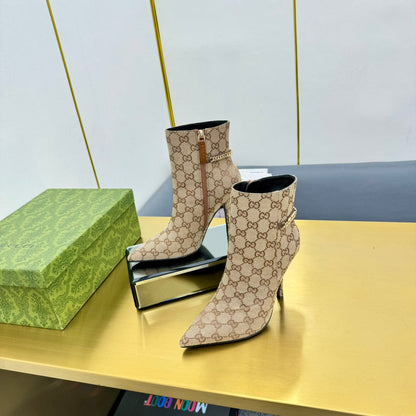 GUCCI SIGNORIA ANKLE BOOT IN TAN BEIGE MONOGRAM CANVAS