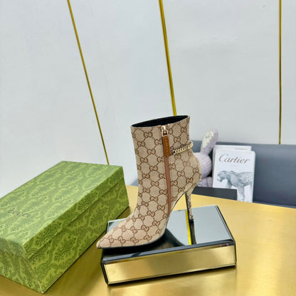 GUCCI SIGNORIA ANKLE BOOT IN TAN BEIGE MONOGRAM CANVAS