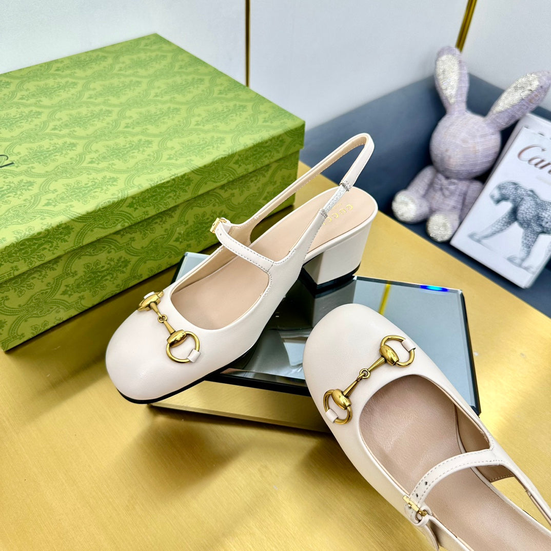 GUCCI HORSEBIT PUMP IN WHITE SHEEPSKIN