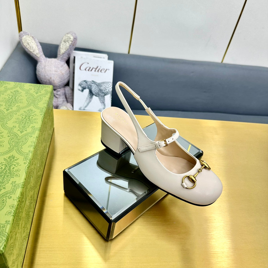 GUCCI HORSEBIT PUMP IN WHITE SHEEPSKIN