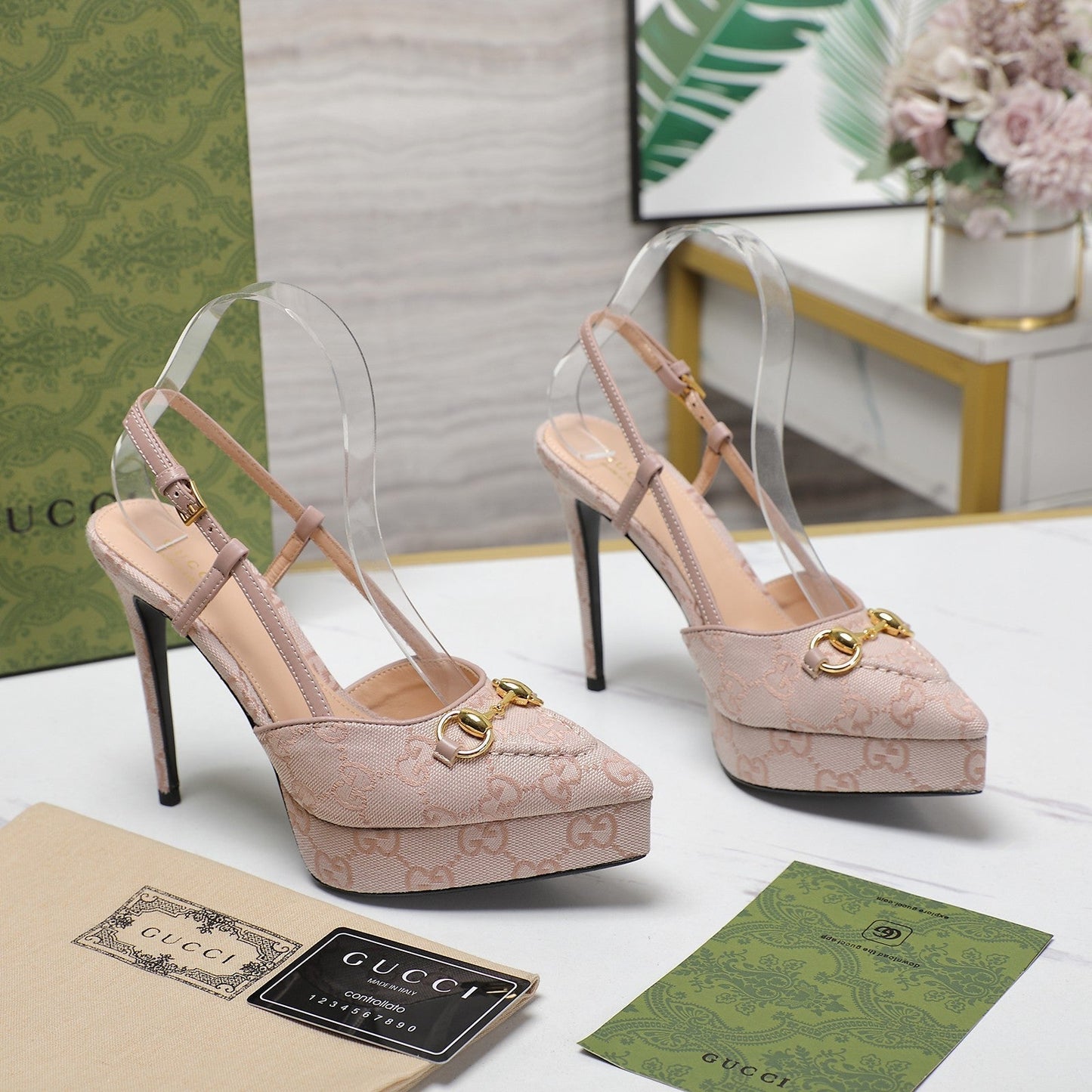 GUCCI Valentino High heels Ivory