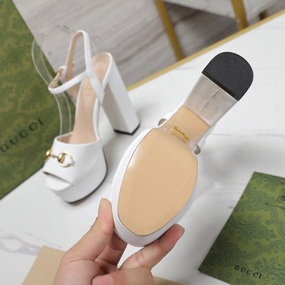 GUCCI Sandales Cuir Noir White