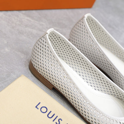 LOUIS VUITTON LV WOMEN'S BALLET FLAT IN WHITE CALFSKIN WITH PERFORATION CRAFTMANSHIP