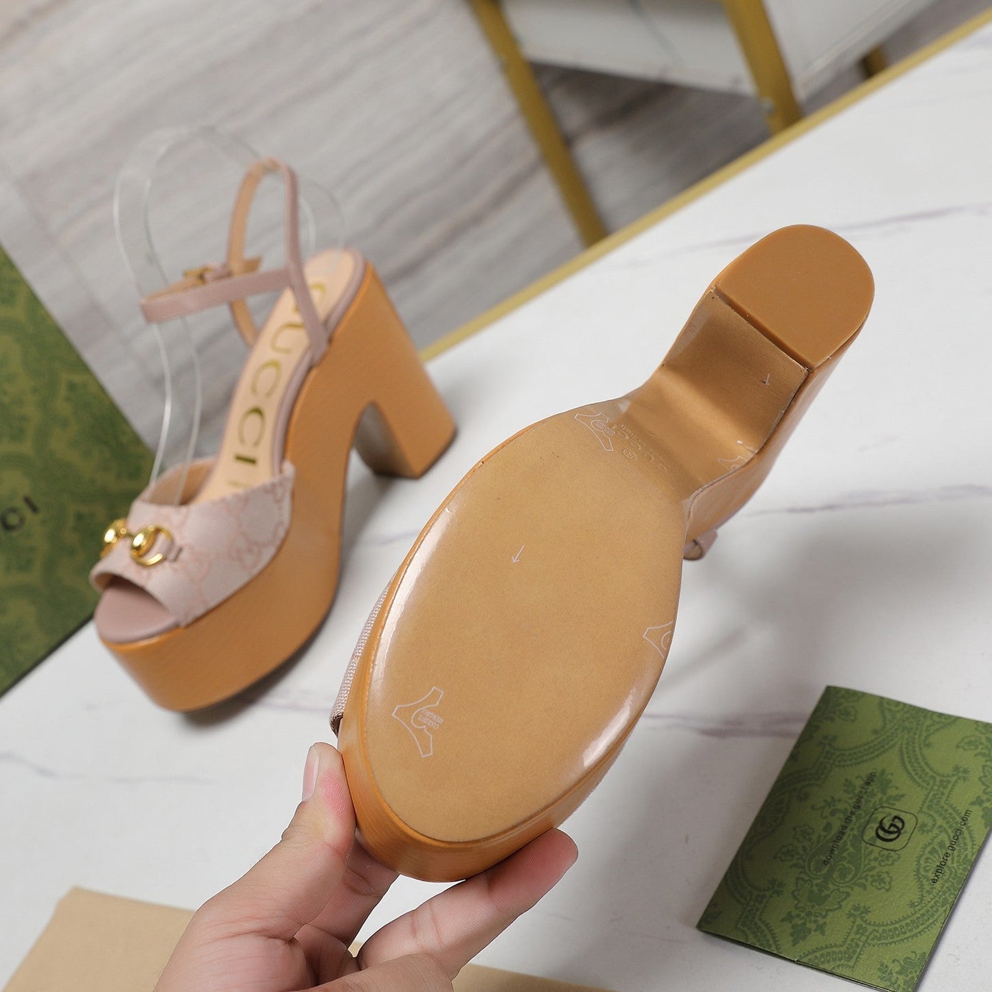GUCCI HORSEBIT WEDGE SANDAL IN LIGHT BEIGE MONOGRAM JACQUARD FABRIC AND SHEEPSKIN LINING