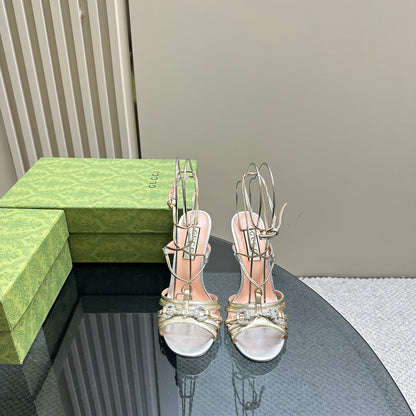 GUCCI CRYSTAL HORSEBIT STRAPPY SANDAL 10.5CM IN PASTEL YELLOW PATENT LEATHER