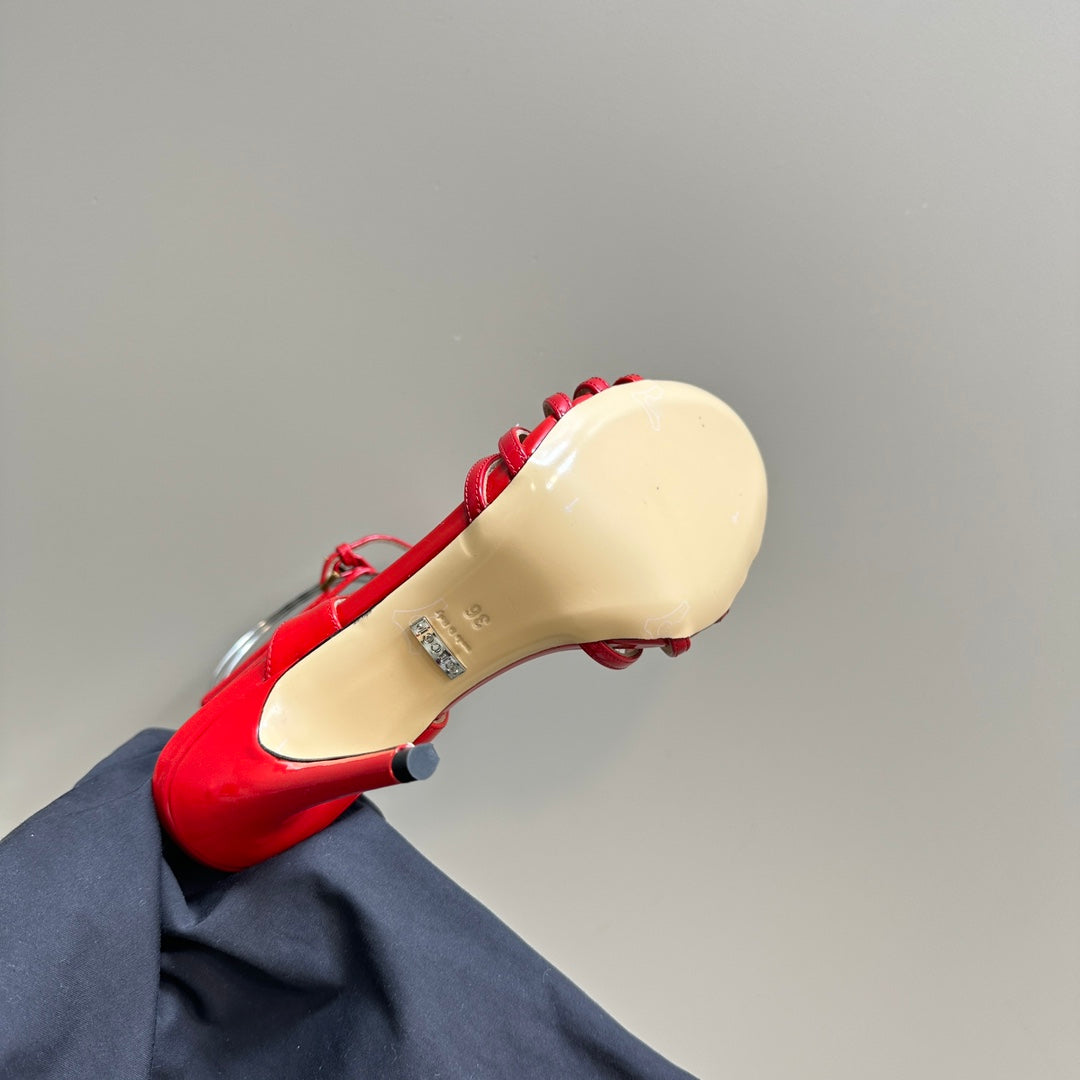 GUCCI CRYSTAL HORSEBIT STRAPPY SANDAL 10.5CM IN RED PATENT LEATHER