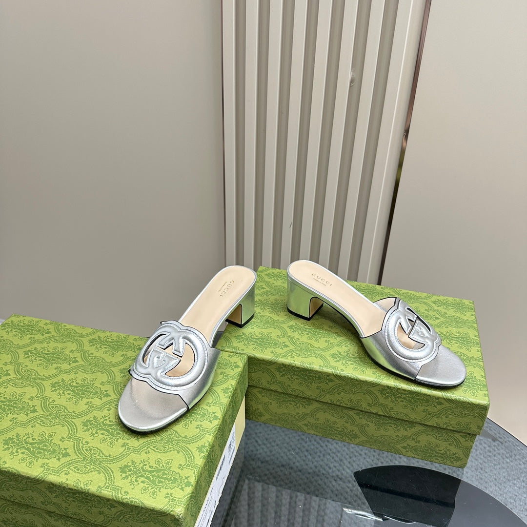 GUCCI MID-HEEL 5 CM MULE IN SILVER CALFSKIN