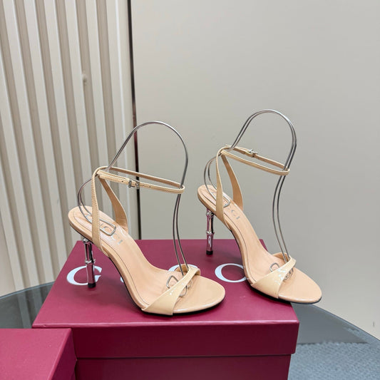 GUCCI STRAP HIGH BAMBOO-EFFECT HEEL SANDAL IN BEIGE PATENT CALFSKIN