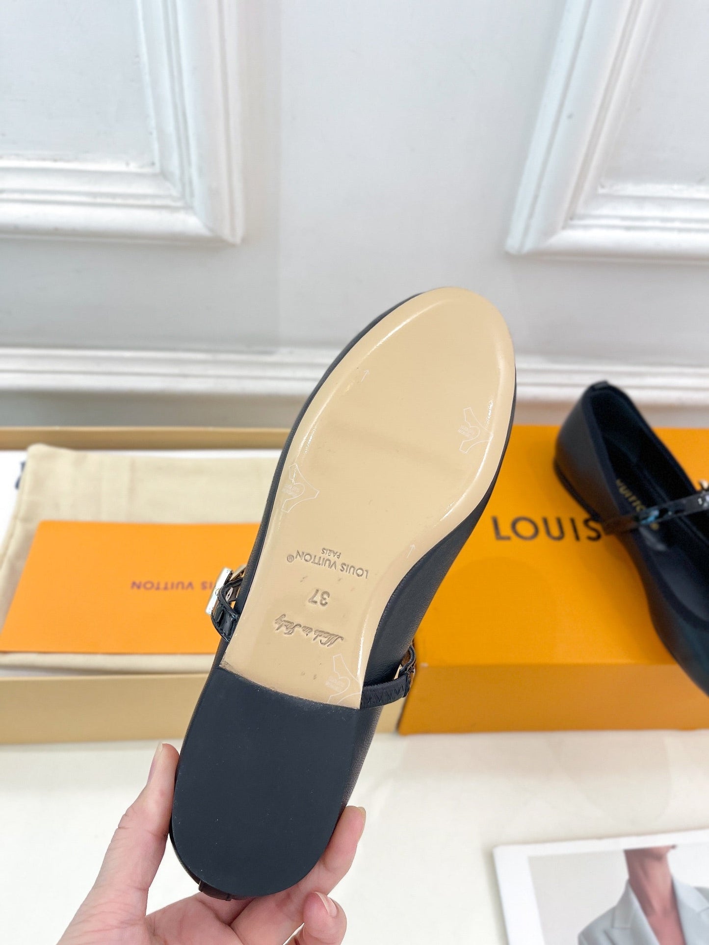 LOUIS VUITTON LV WOMEN ROMY FLAT BALLERINA IN BLACK METALLIC LAMBSKIN