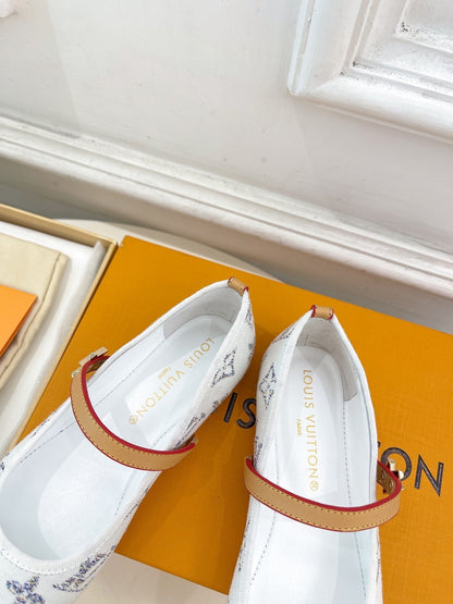 LOUIS VUITTON LV WOMEN ROMY FLAT BALLERINA IN WHITE MONOGRAM JACQUARD