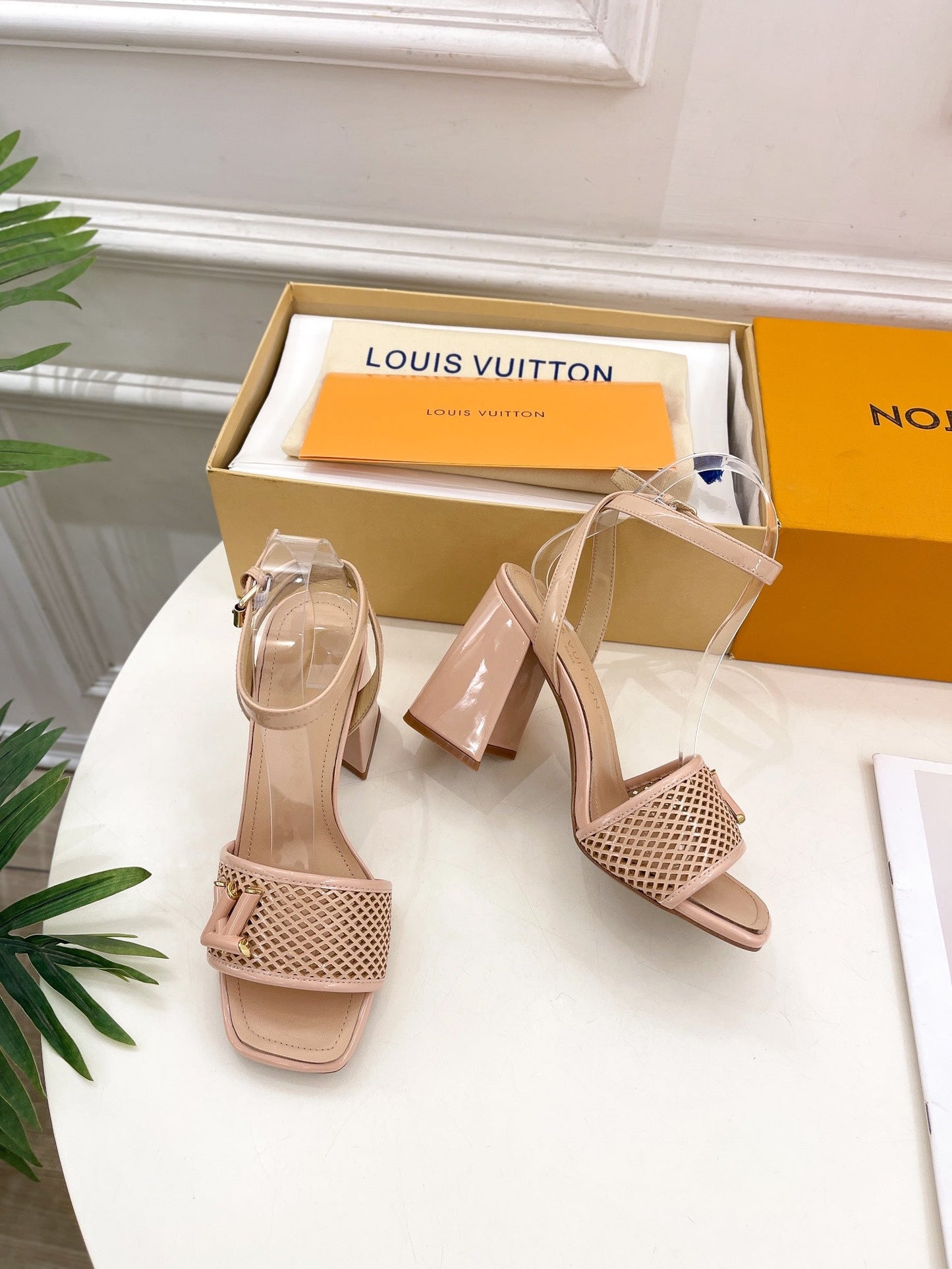 LOUIS VUITTON LV WOMEN HIGH SANDAL IN BEIGE CREAM CALFSKIN