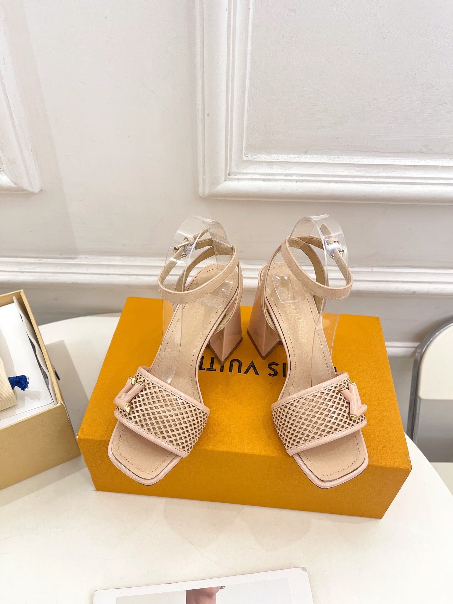 LOUIS VUITTON LV WOMEN HIGH SANDAL IN BEIGE CREAM CALFSKIN
