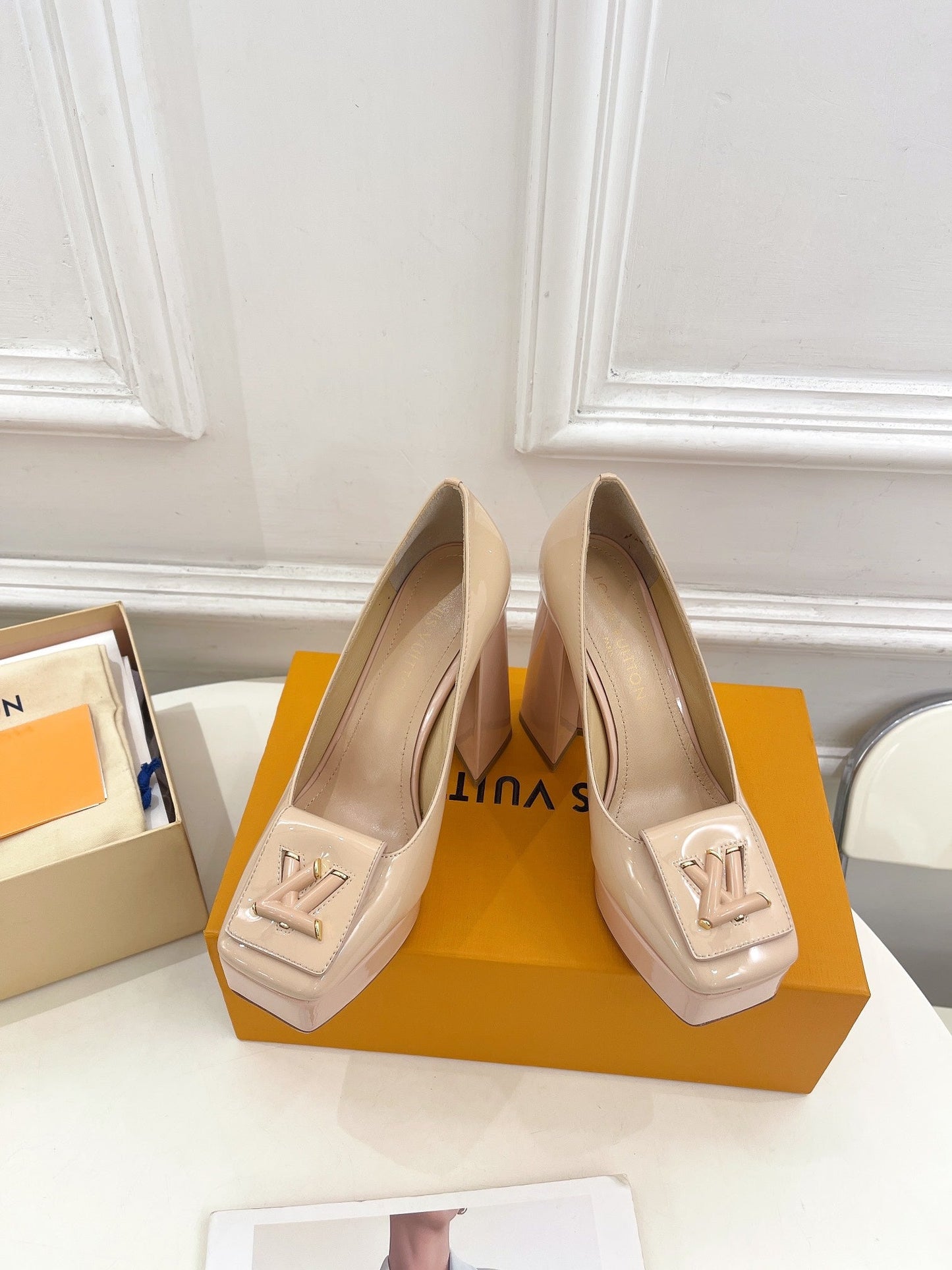 LOUIS VUITTON SHAKE MARY JANE HIGH HEEL 12 CM IN BISQUE BEIGE CALFSKIN