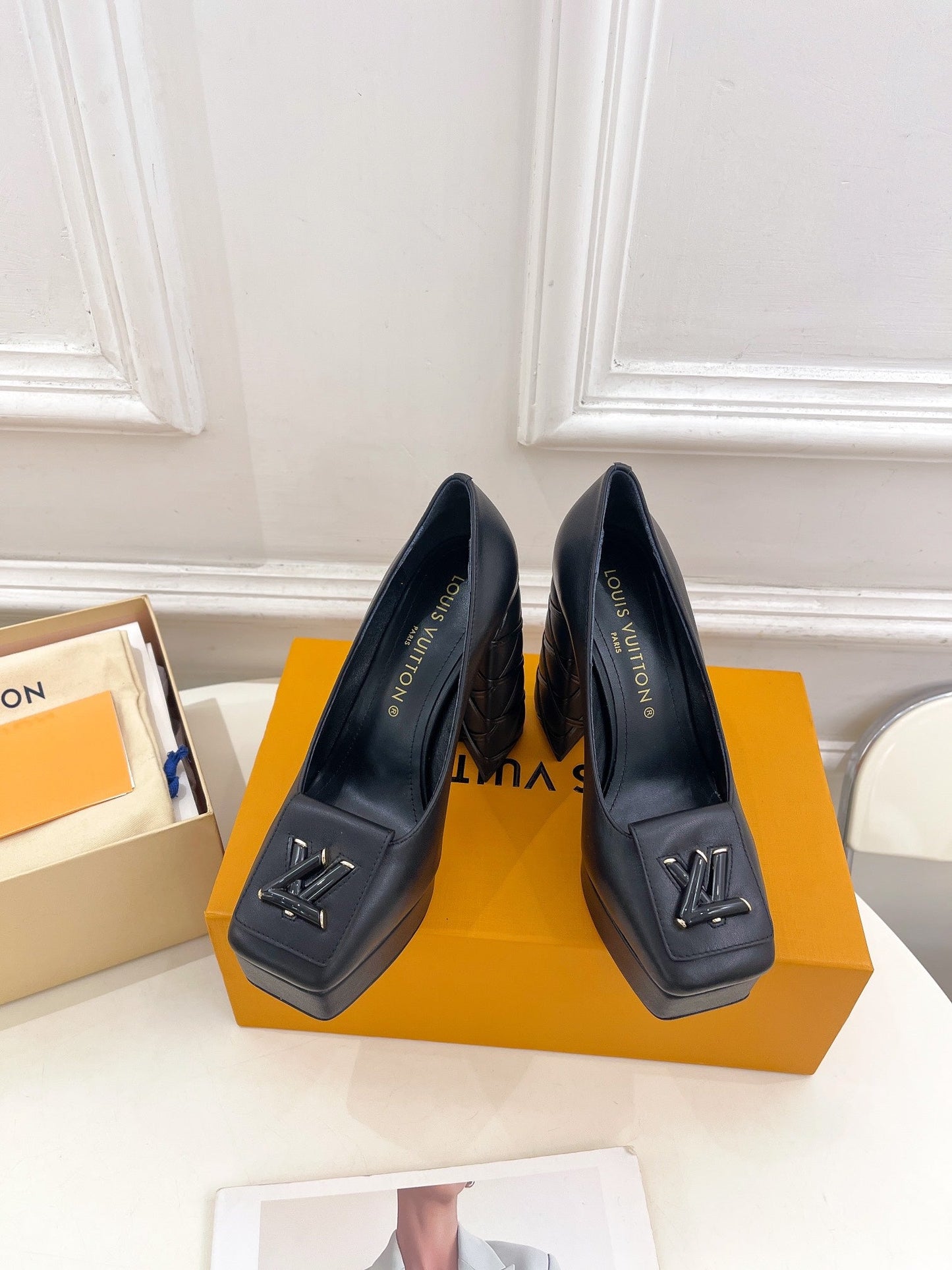 LOUIS VUITTON SHAKE MARY JANE HIGH HEEL 12 CM IN BLACK CALFSKIN