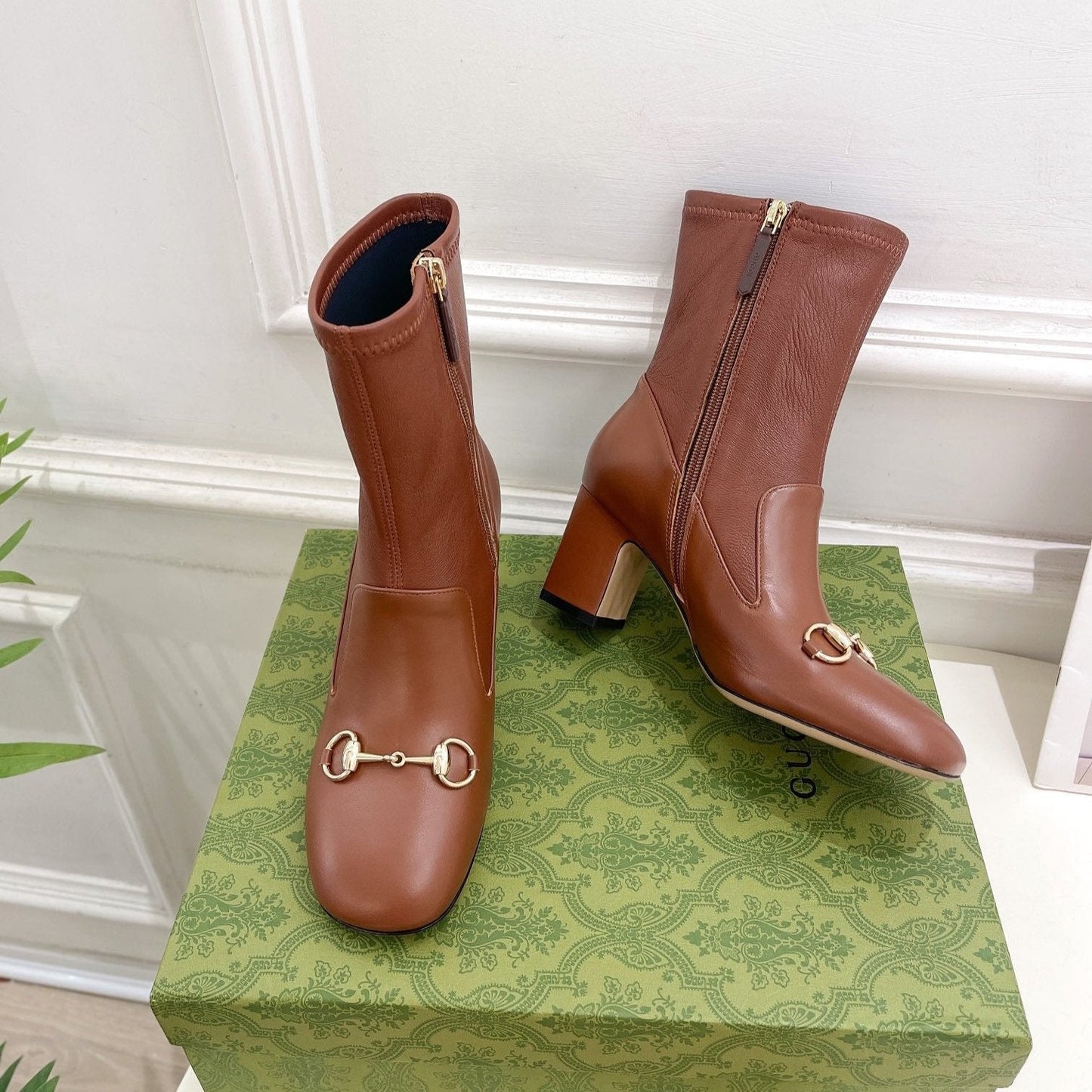 GUCCI HORSEBIT ANKLE BOOTS 6.5CM IN CINNAMON BROWN SHEEPSKIN