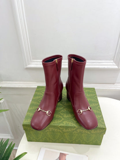 GUCCI HORSEBIT ANKLE BOOTS 6.5CM IN BURGUNDY RED SHEEPSKIN
