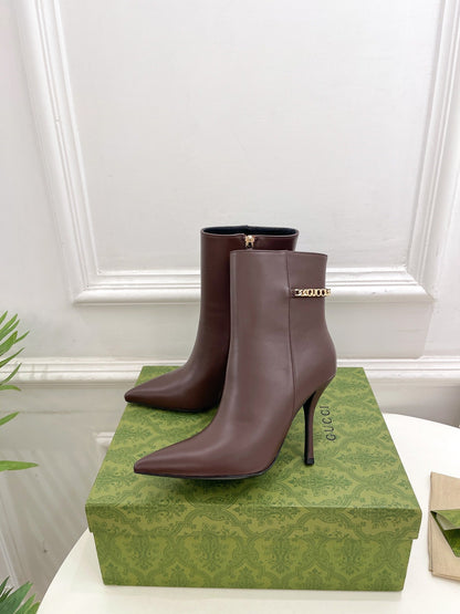 GUCCI SIGNORIA SHORT BOOTS 10.5CM IN WALNUT BROWN CALFSKIN