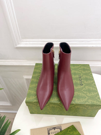 GUCCI SIGNORIA SHORT BOOTS 4.5CM IN BURGUNDY RED CALFSKIN