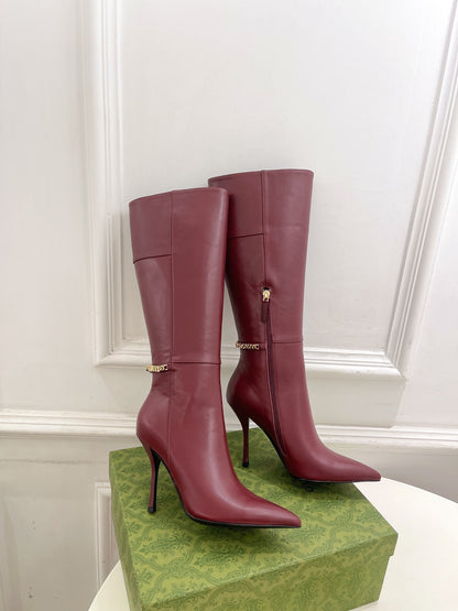 GUCCI SIGNORIA KNEE BOOTS 10.5CM IN BURGUNDY RED CALFSKIN
