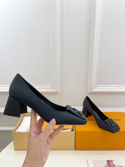 LOUIS VUITTON SHAKE PUMP BLOCK HEEL 5.5 CM SANDALS IN BLACK PEPPLE CALFSKIN