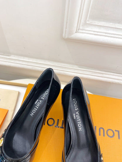LOUIS VUITTON 6AM HIGH PUMP 5 CM IN BLACK PATENT CALFSKIN