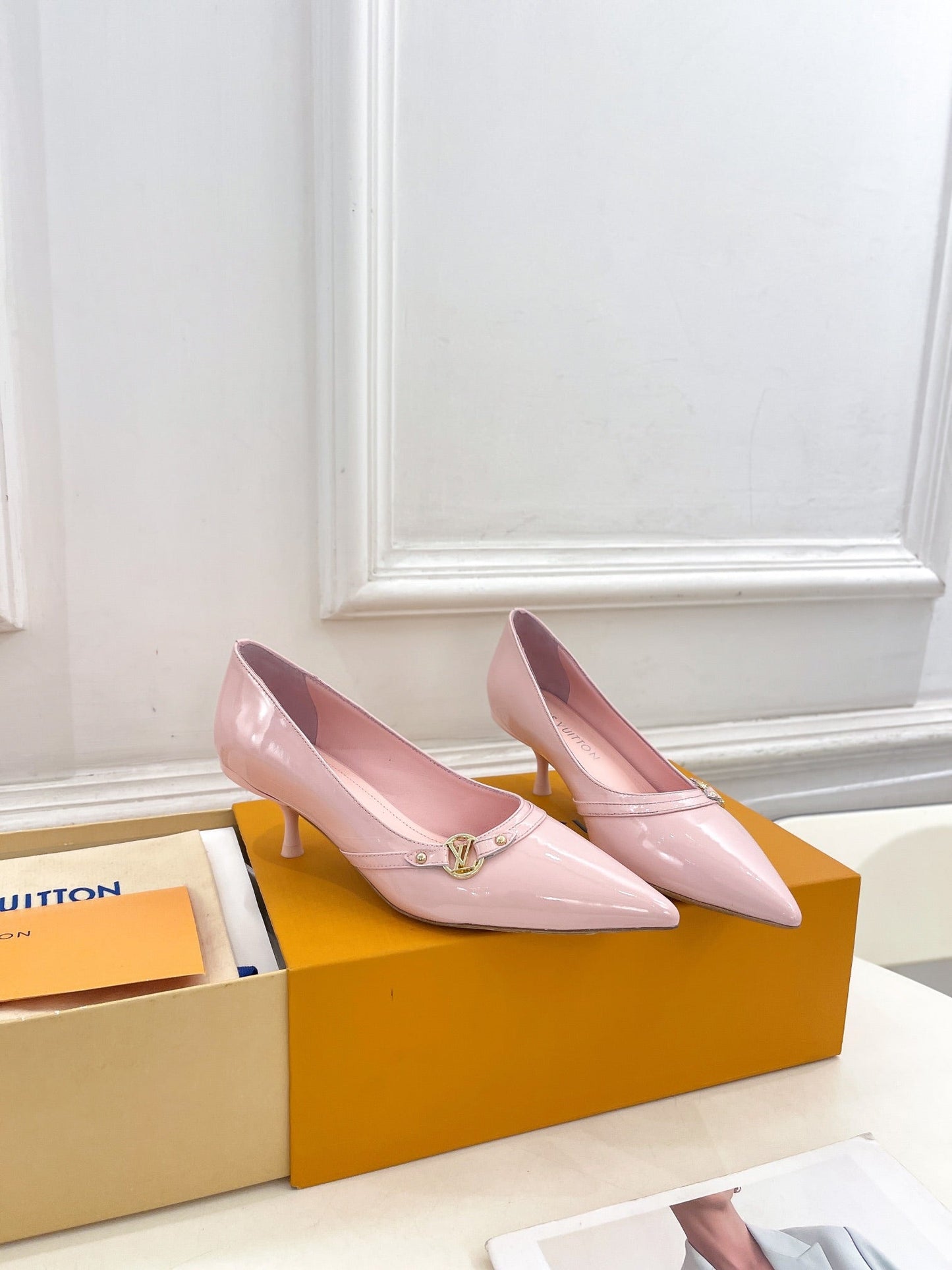 LOUIS VUITTON 6AM HIGH PUMP 5 CM IN BABY PINK CALFSKIN