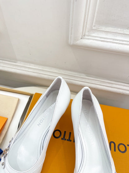 LOUIS VUITTON 6AM HIGH PUMP 5 CM IN WHITE CALFSKIN