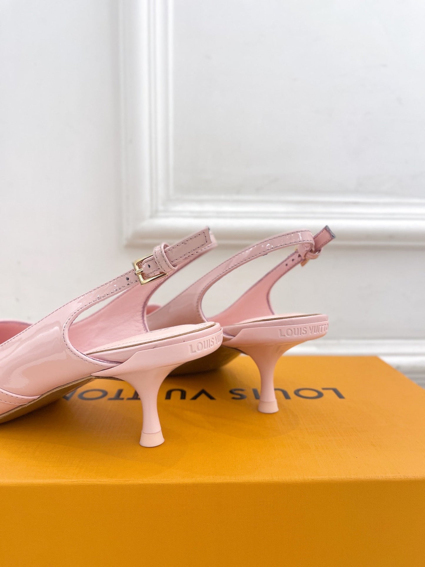 LOUIS VUITTON HIGH SLINGBACKS 5 CM IN BABY PINK CALFSKIN